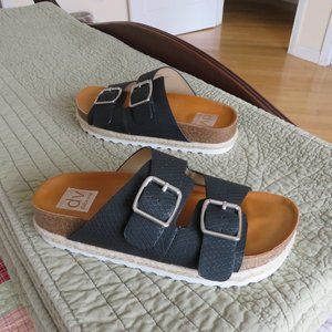DV Dolce Vita Carther sandles Size 7